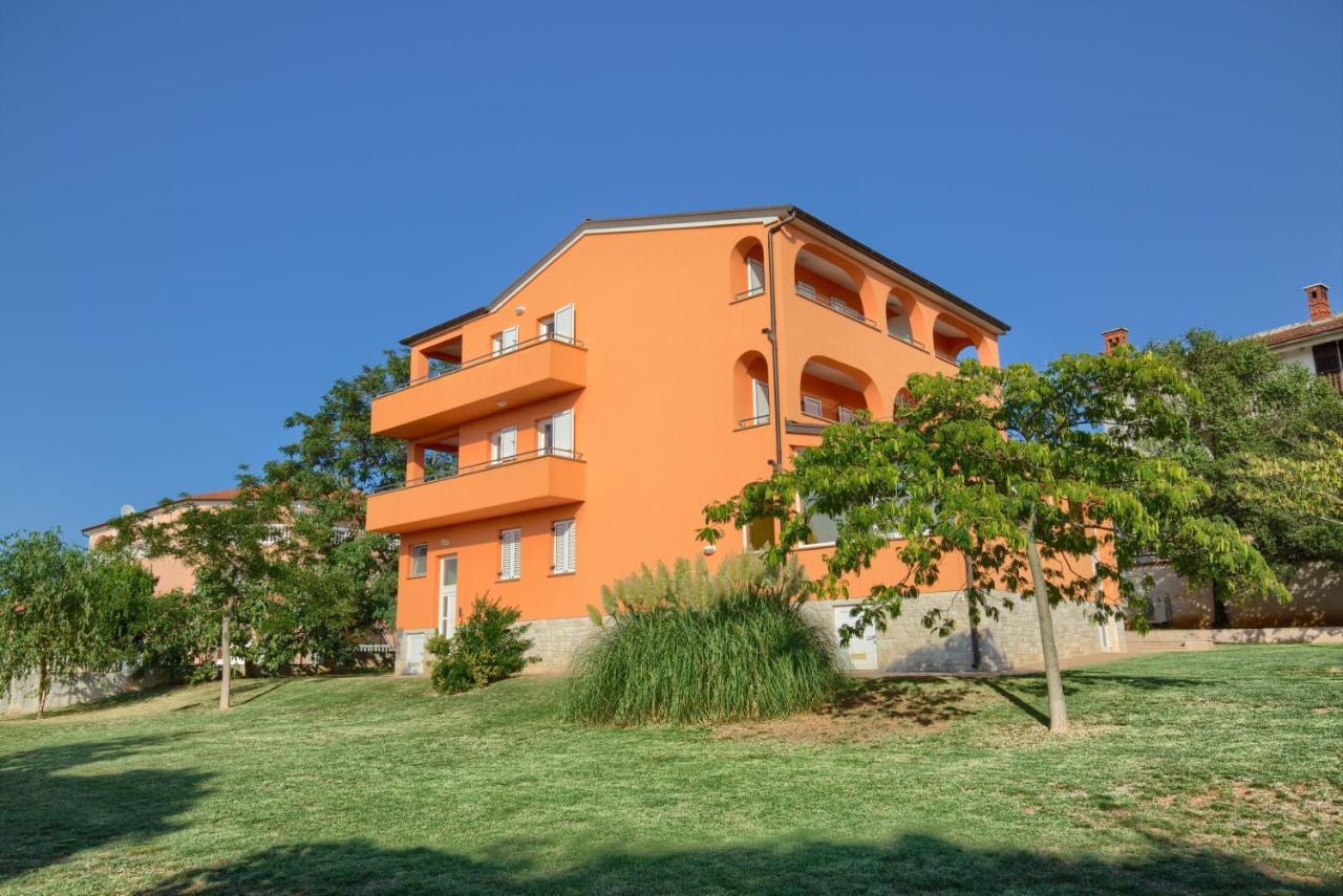 Apartments Orange Medulin Exteriör bild