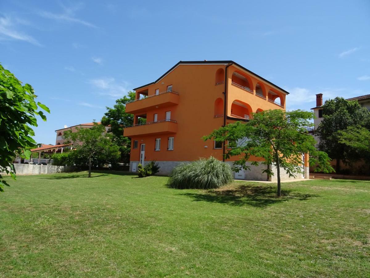 Apartments Orange Medulin Exteriör bild